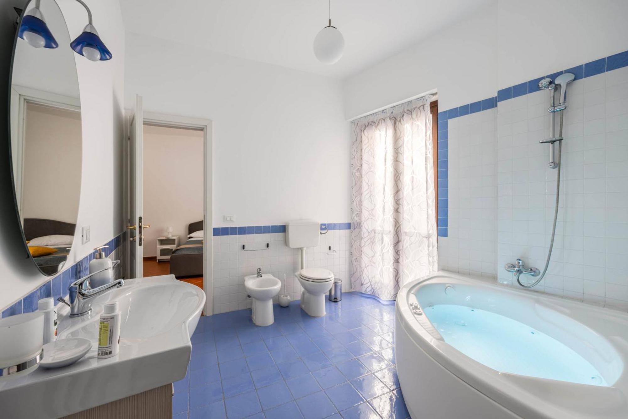 Sedie Volanti Apartment With Jacuzzi Palermo Eksteriør billede